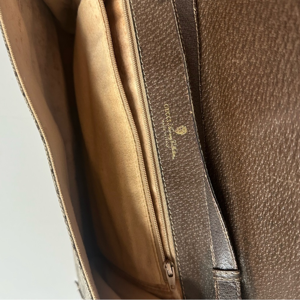 Gucci Monogram Brown and Cream Clutch - Picture 4 of 5